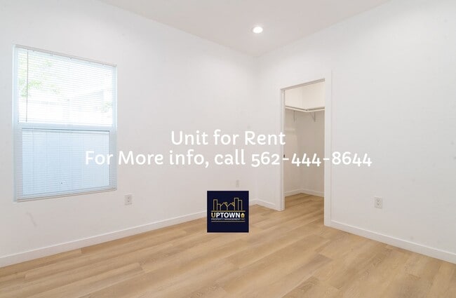 Building Photo - House - 2 Bedrooms / 1 Baths - Norwalk