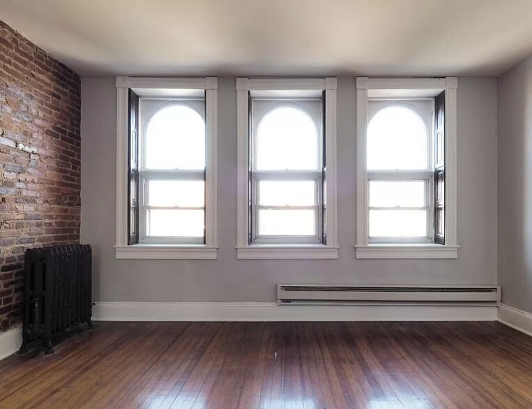 Building Photo - 2841 n Calvert Street