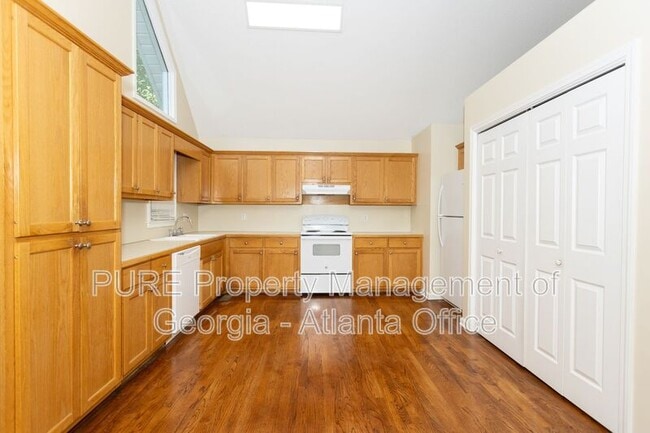 Building Photo - 50 Indian Springs Dr NE