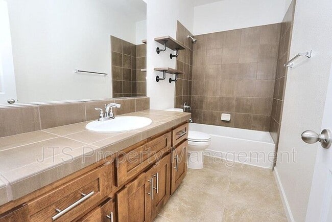 Building Photo - 9200 Rioja St