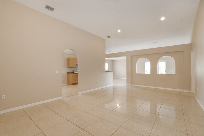 Building Photo - 16041 Wilkinson Dr