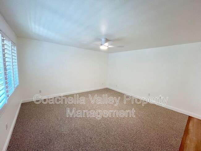 Building Photo - 1900 S Palm Canyon Dr