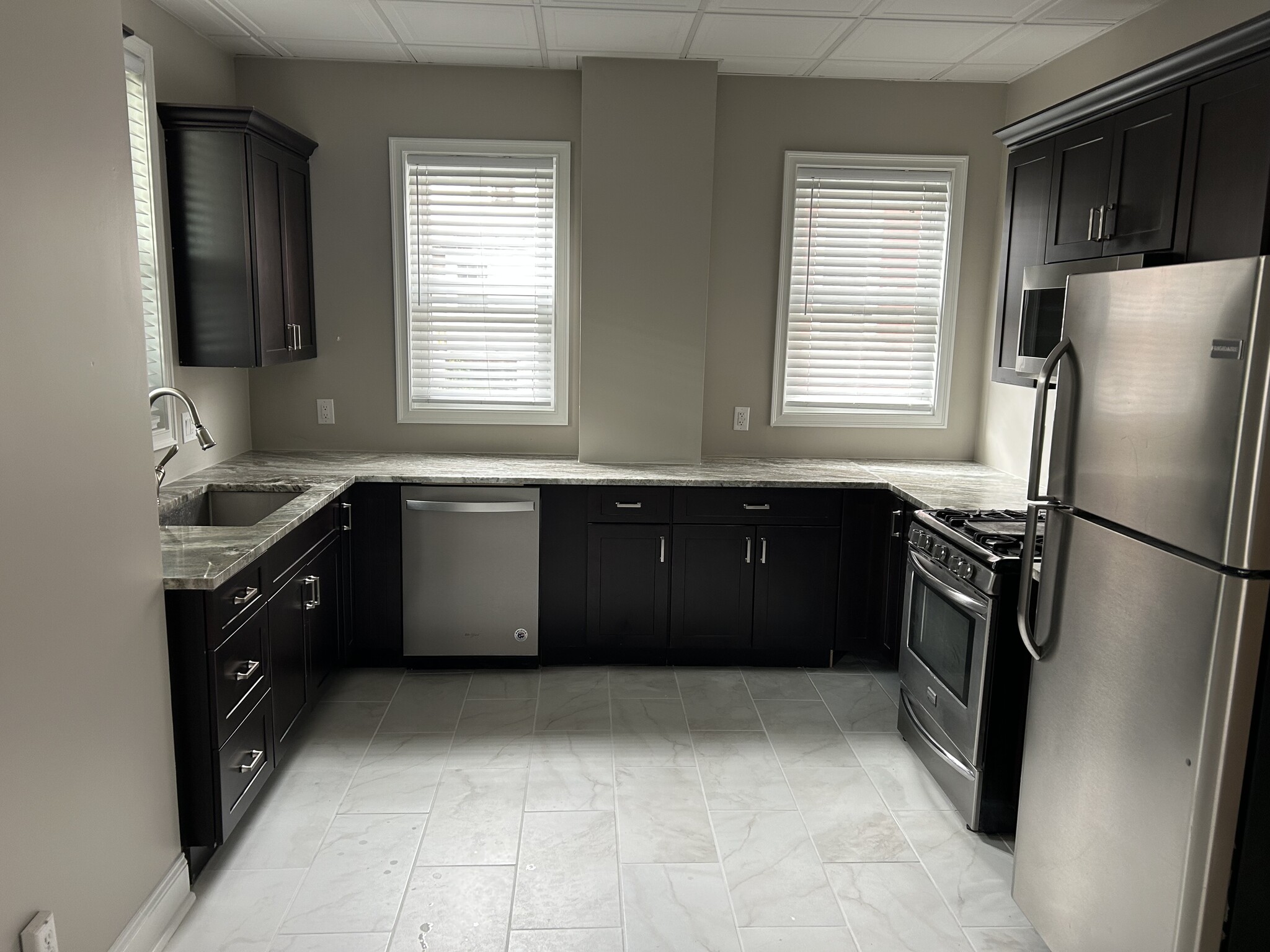 Building Photo - 4054 Howley St
