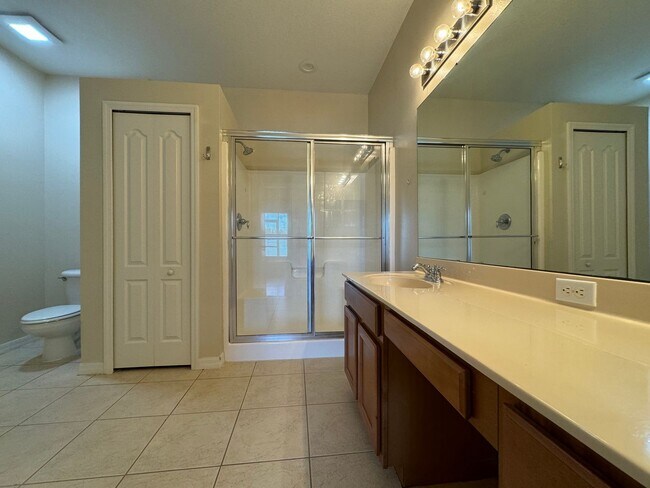 Building Photo - Beautiful 3/2 home near Lake Nona ~ Fenced In Yard ~ LVP & Tile Flooring ~ Community Pool!