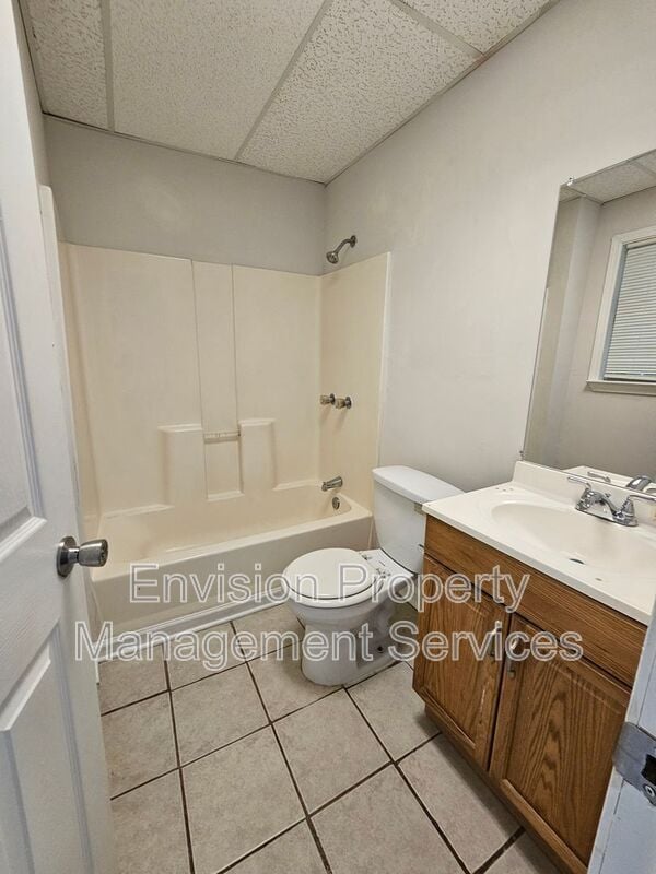 Building Photo - 10996 Knotty Pine Pl