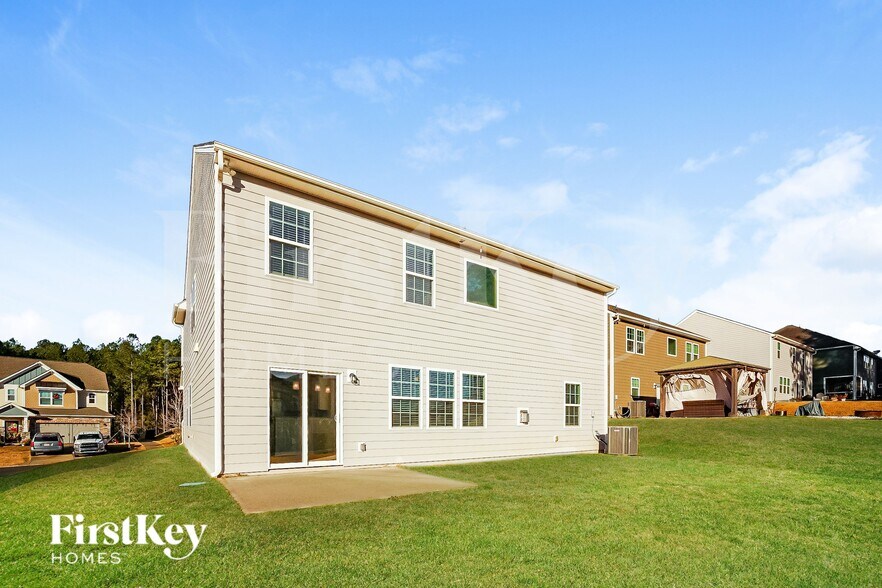 Building Photo - 205 Falls Cove Dr