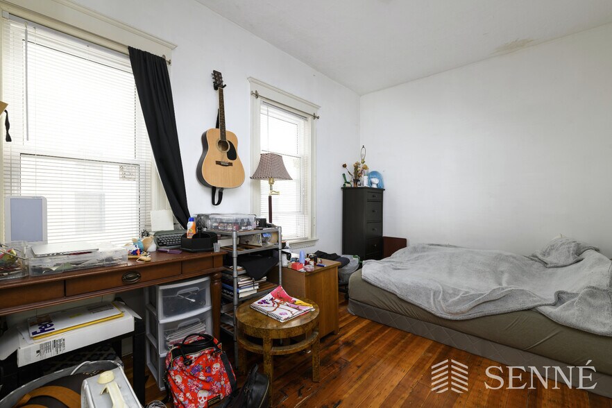 Building Photo - 26 Porter Rd