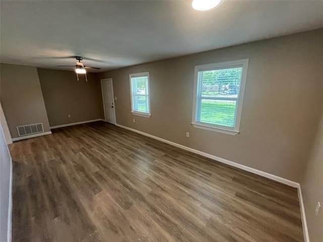 Building Photo - 936 Pindar Ave