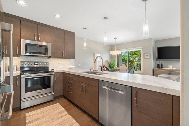 Building Photo - 78179 Crimson Ct