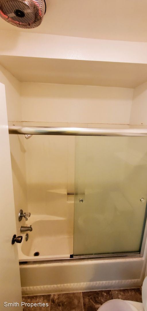 Building Photo - 1865 Plaza del Amo