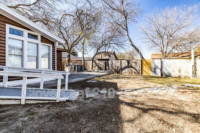 Building Photo - 2114 Jupiter St