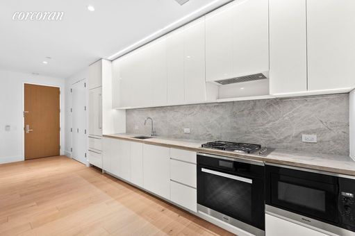 Building Photo - 15 W 61st St