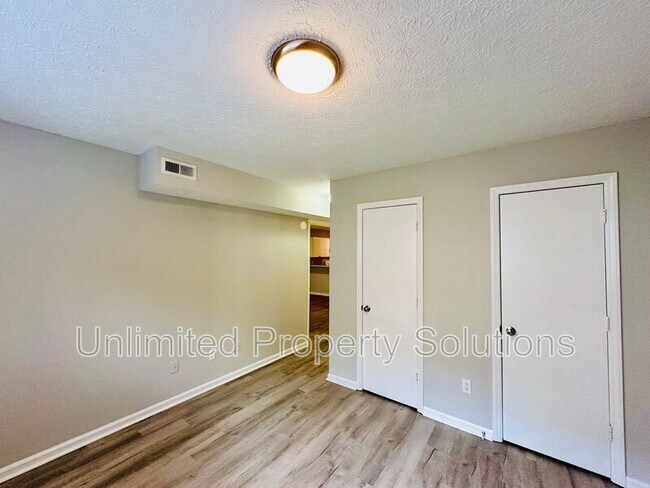 Building Photo - 211 Sunn Aire Ct