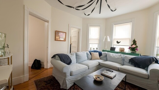 Building Photo - 26 Darling St