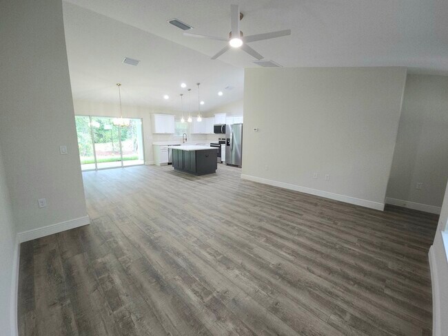 Building Photo - 9547 N Sandree Dr