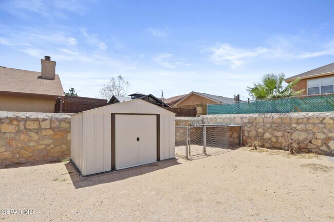 Building Photo - 2933 Pebble Rock Pl