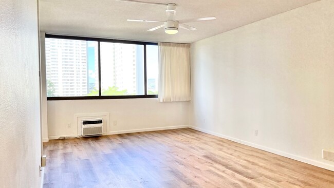 Building Photo - BEAUTIFULLY RENOVATED 1 BEDROOM UNIT IN DO...