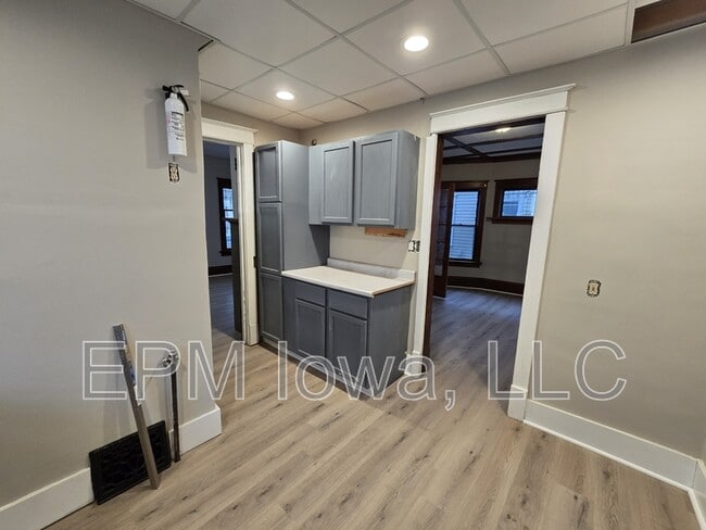 Building Photo - 349 17th St SE