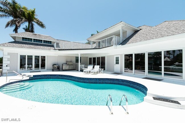 Building Photo - 3135 Fort Charles Dr