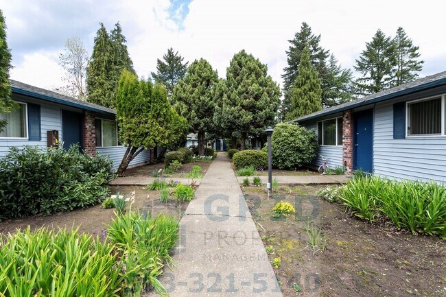 Building Photo - Two Bedroom Apartment Available - Private ...