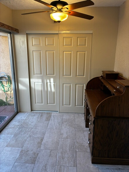 Building Photo - 5428 Larchmont Ct