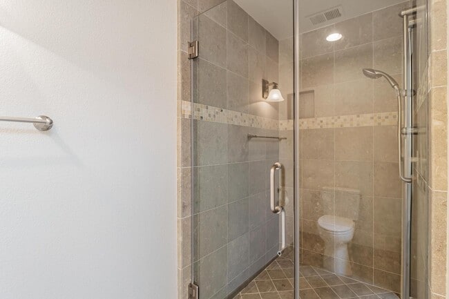 Building Photo - 130 Heather Ln