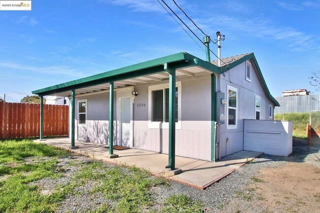 Building Photo - 1618 Viera Ave