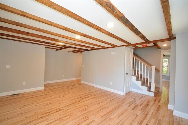 Building Photo - 53 1st NH Turnpike