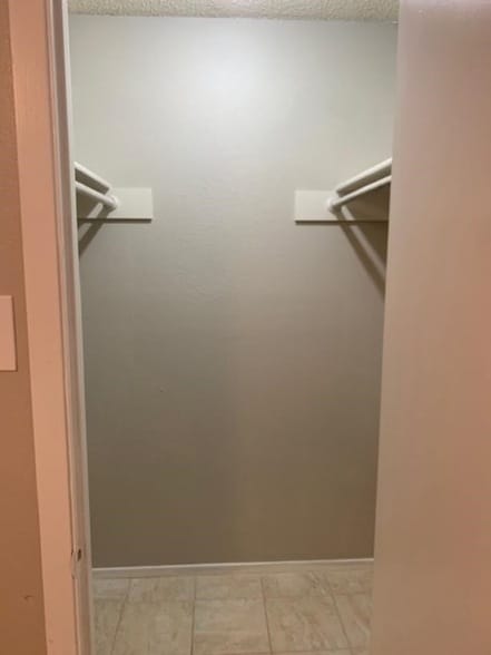 Building Photo - 7016 York Ave