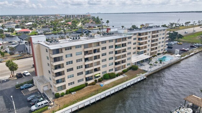 Building Photo - 1766 Cape Coral Pkwy E