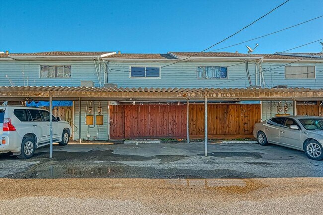 Building Photo - 2118 Straight Creek Dr