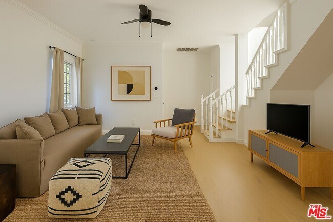 Building Photo - 28600 Pacific Coast Hwy