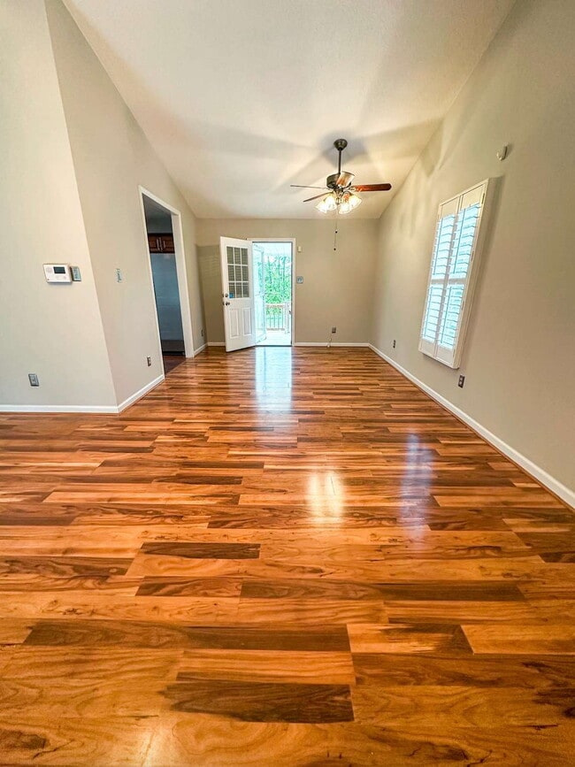 Building Photo - 3-Bedroom Ranch on 1 Acre in Oxford