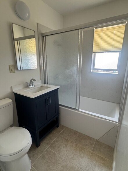 Building Photo - 205 Smalley Ave