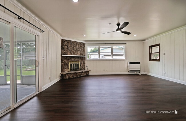 Building Photo - 455 Morgan Ln