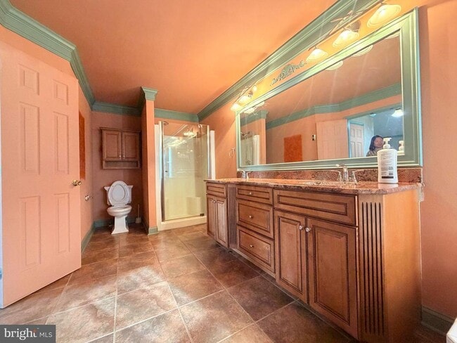 Building Photo - 15 Moonlight Ct