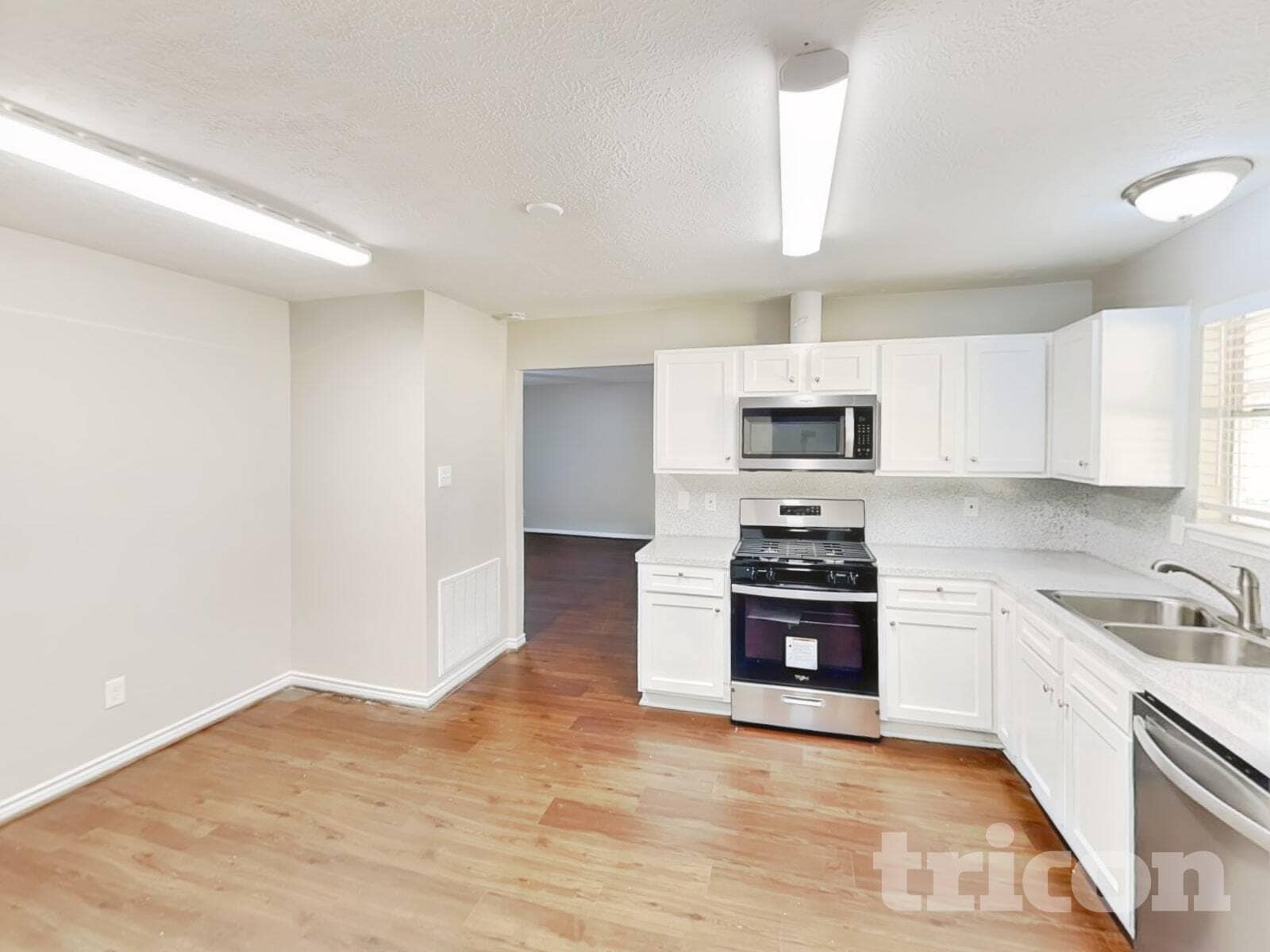 Building Photo - 28707 Binefield St