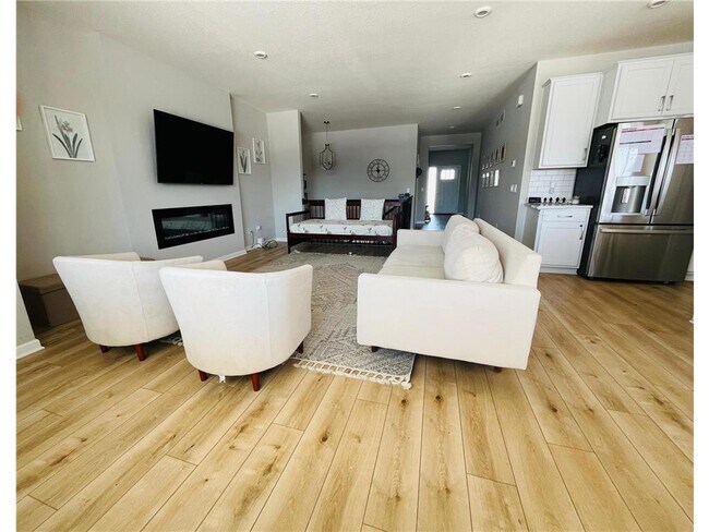 Building Photo - 1935 Mulberry Ln