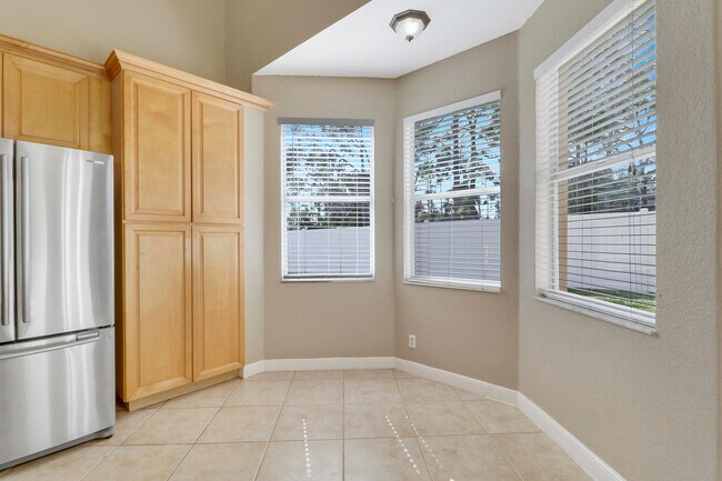 Building Photo - 6325 Spring Lake Terrace