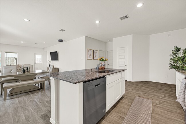 Building Photo - 2206 Laurel Bloom Ln