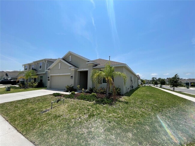 Building Photo - 33611 Sky Blossom Cir