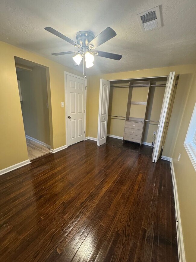 Building Photo - Beautifully Renovated 2 Bedroom, 2 Bathroom Home in the Heart of Martinez