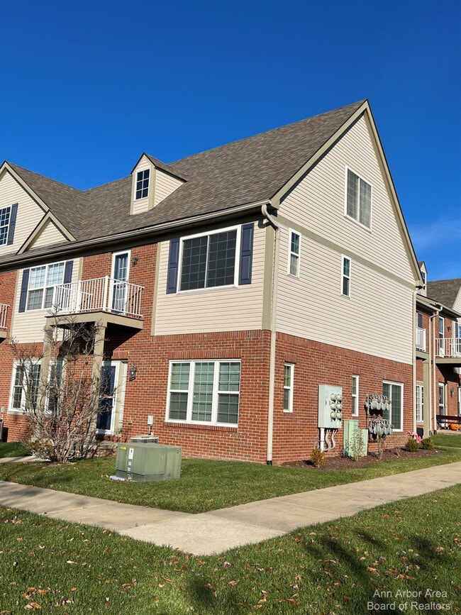 Building Photo - 3073 Cloverly Ct