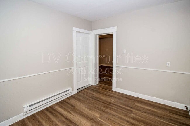 Building Photo - 2947 E 57th St