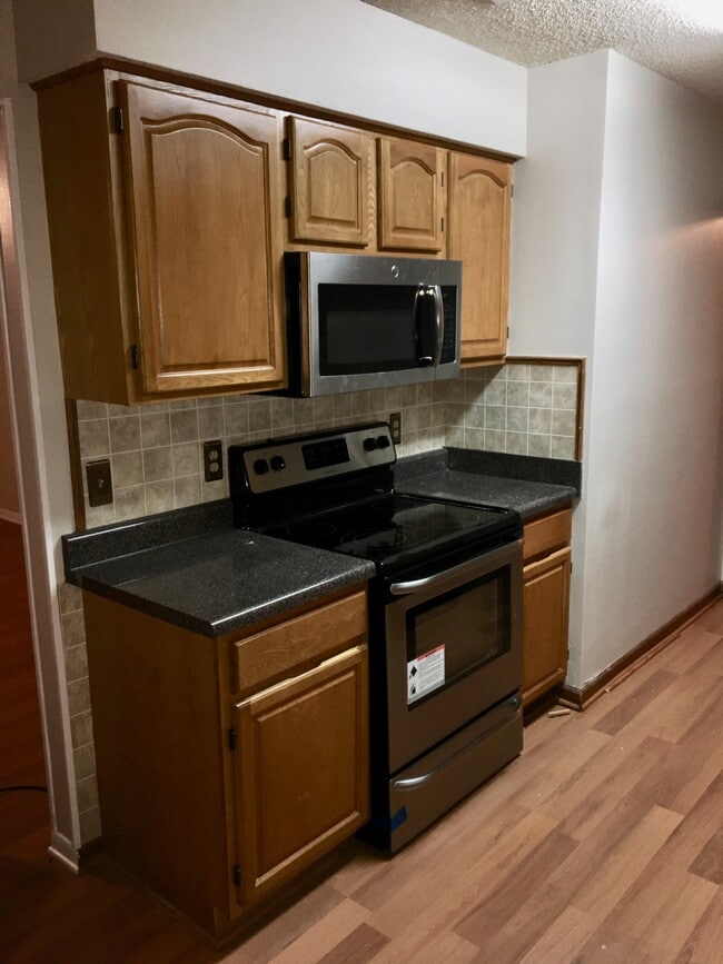 Building Photo - 3506 Highmeadow Ln