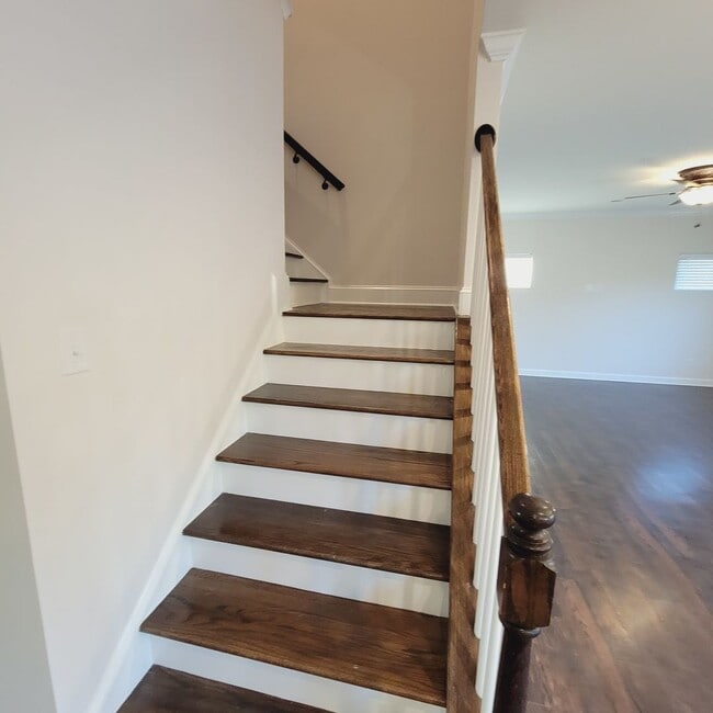 Building Photo - Spacious 4BR/.5BA Home in Steele Creek