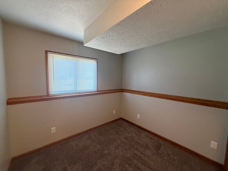 Building Photo - 4933 Cannonsburg Rd NE