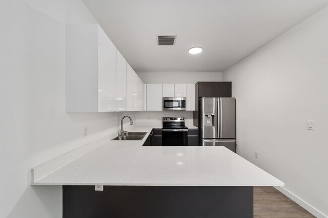 Building Photo - Eagle Trace 1591 #8