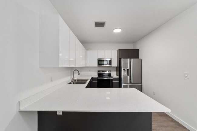 Building Photo - Eagle Trace 1597 #1