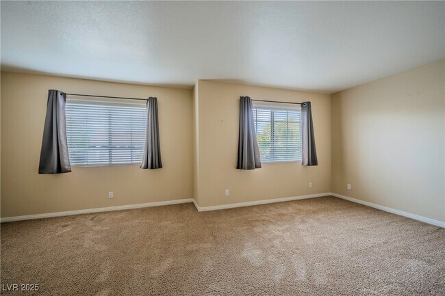 Building Photo - 921 San Bruno Ave